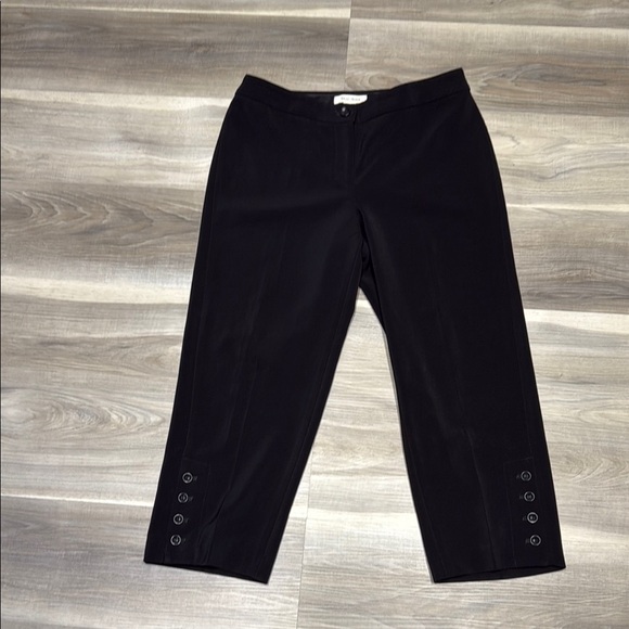 🏴 White House Black Market black capris size 8 - Picture 1 of 9